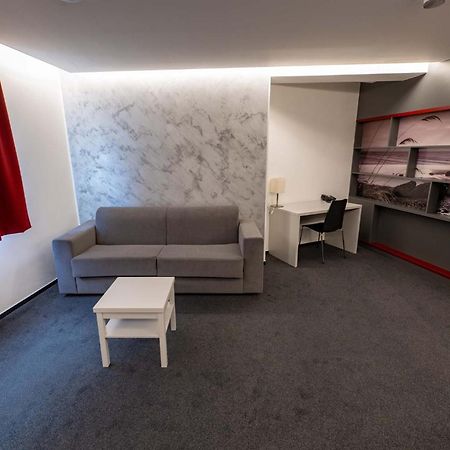 Hotel Villa Eden Jihlava Exteriör bild
