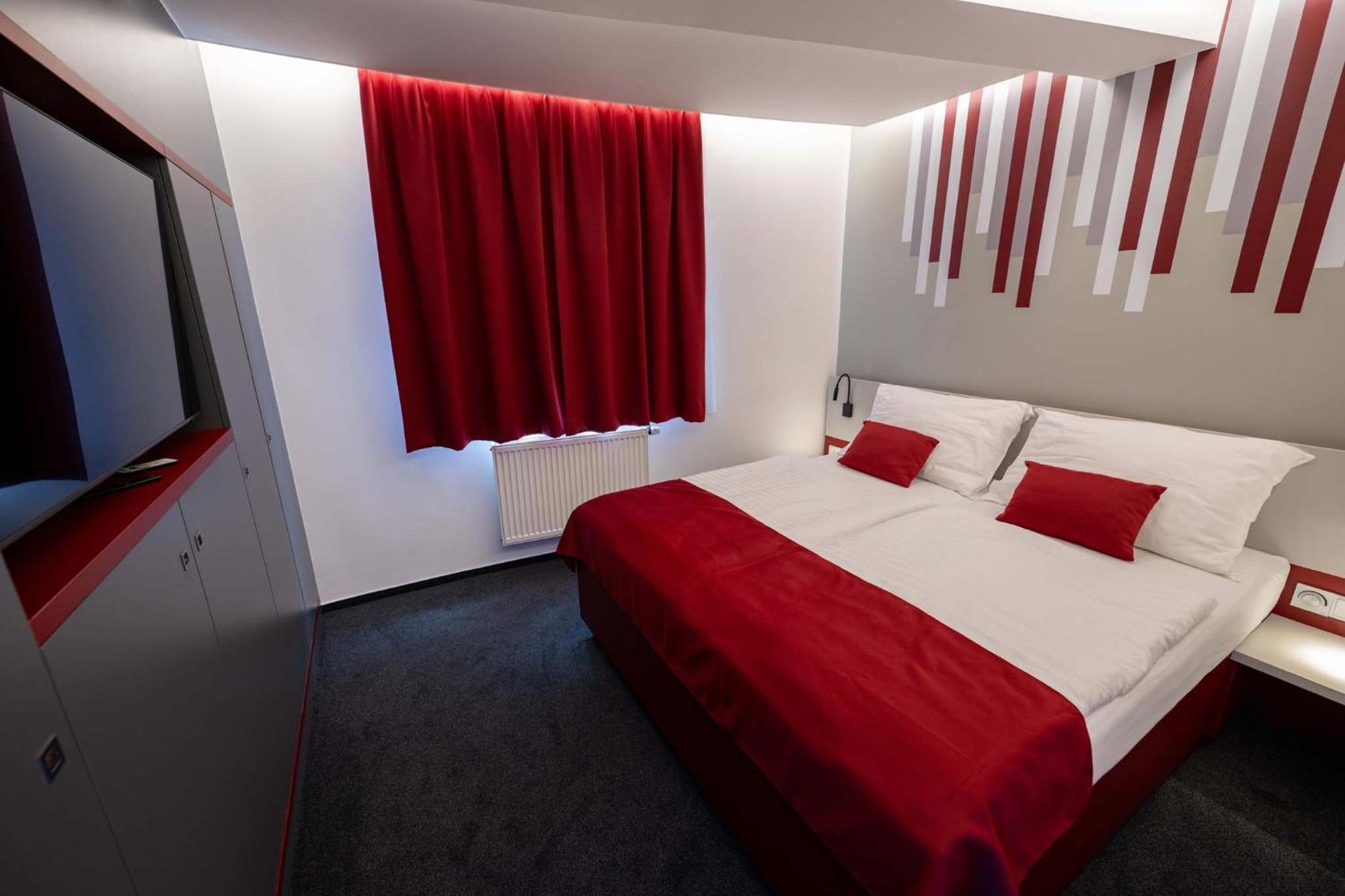 Hotel Villa Eden Jihlava Exteriör bild