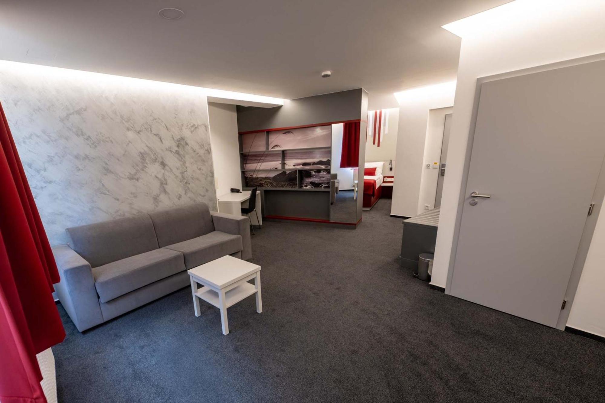 Hotel Villa Eden Jihlava Exteriör bild