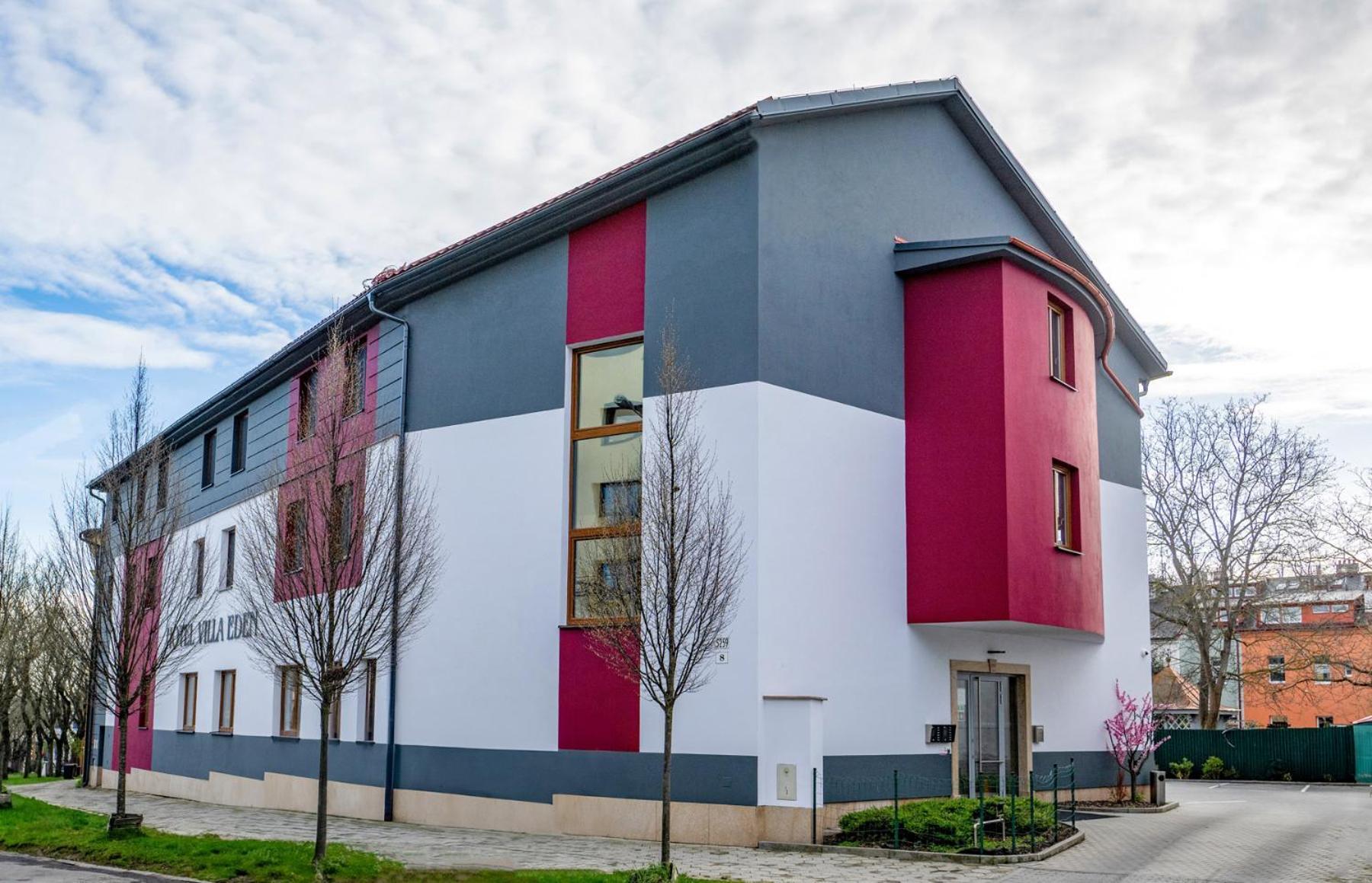 Hotel Villa Eden Jihlava Exteriör bild